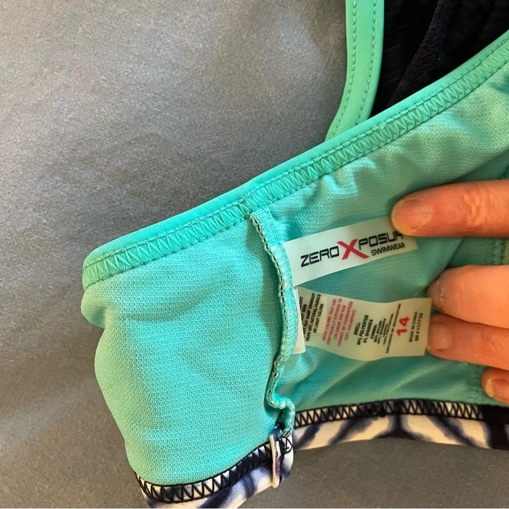 Zero Xposur Women’s Navy and Teal Swim Tankini Top size 14 - Picture 9 of 9